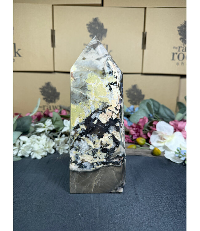 Fluorescent Agate Tower #63, 1482gr