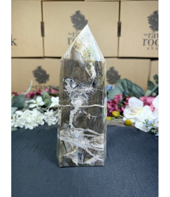 Fluorescent Agate Tower #61, 1262gr
