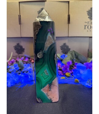 Fluorescent Agate Tower #59, 906gr
