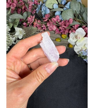 Rough Kunzite Piece #232, 16gr