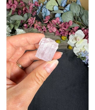 Rough Kunzite Piece #230, 16gr