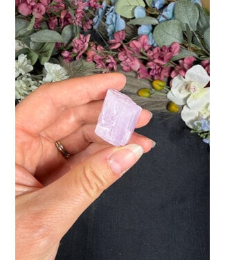 Rough Kunzite Piece #231, 18gr