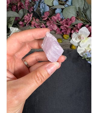 Rough Kunzite Piece #227, 40gr