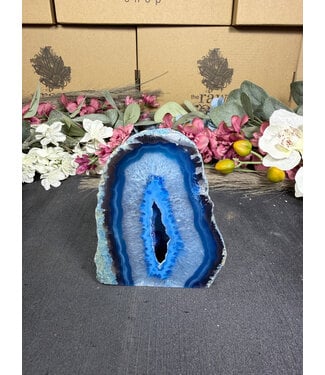 Blue Agate Geode Cut Base #30, 496gr