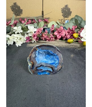 Blue Agate Geode Cut Base #31, 176gr