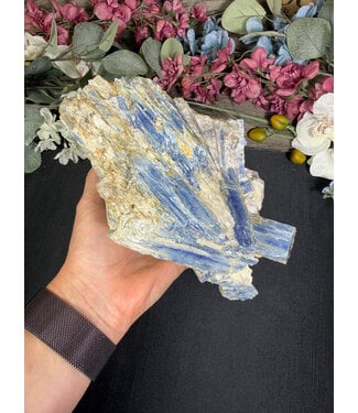 Kyanite Specimen #335, 2128gr