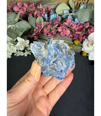 Kyanite Specimen #327, 194gr