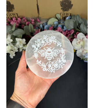 Selenite Round Charging Plate, Engraved Bee with Flowers, 12cm
