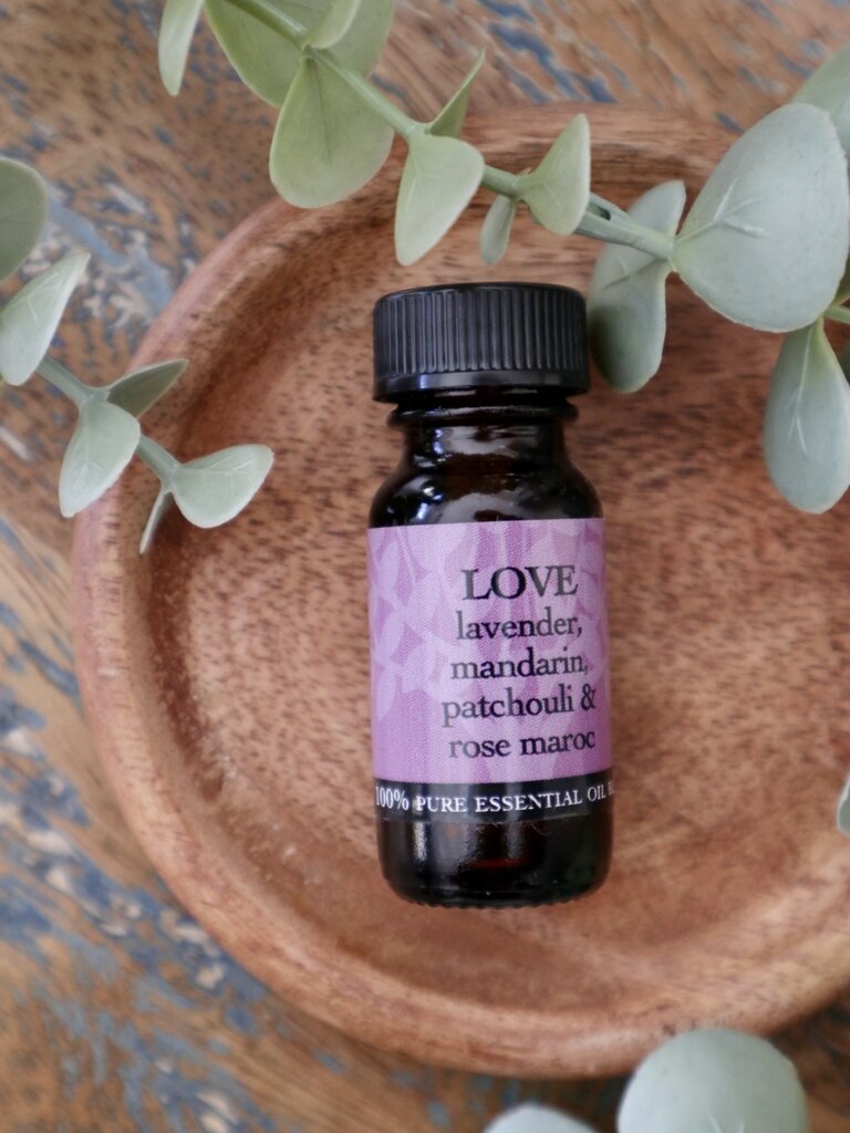 EARTH PRODUCTS ESSENTIAL OILS