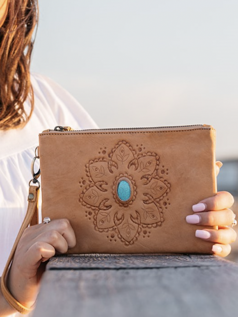 Shoe Shu GYPSY TASSEL CLUTCH