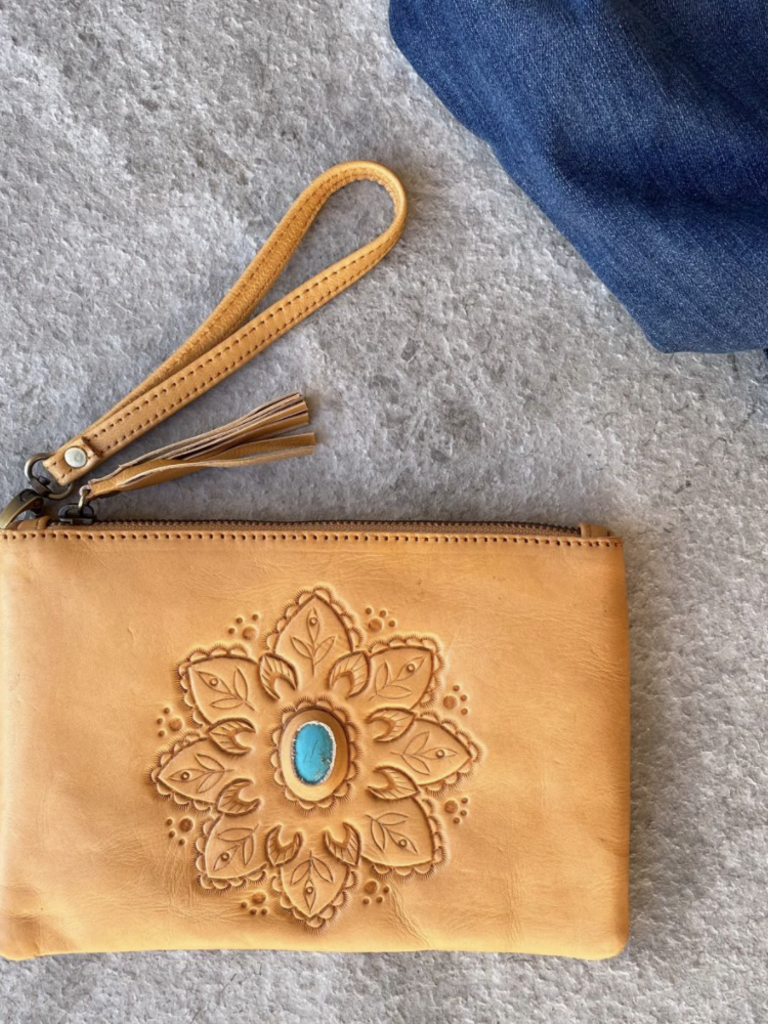 Shoe Shu GYPSY TASSEL CLUTCH