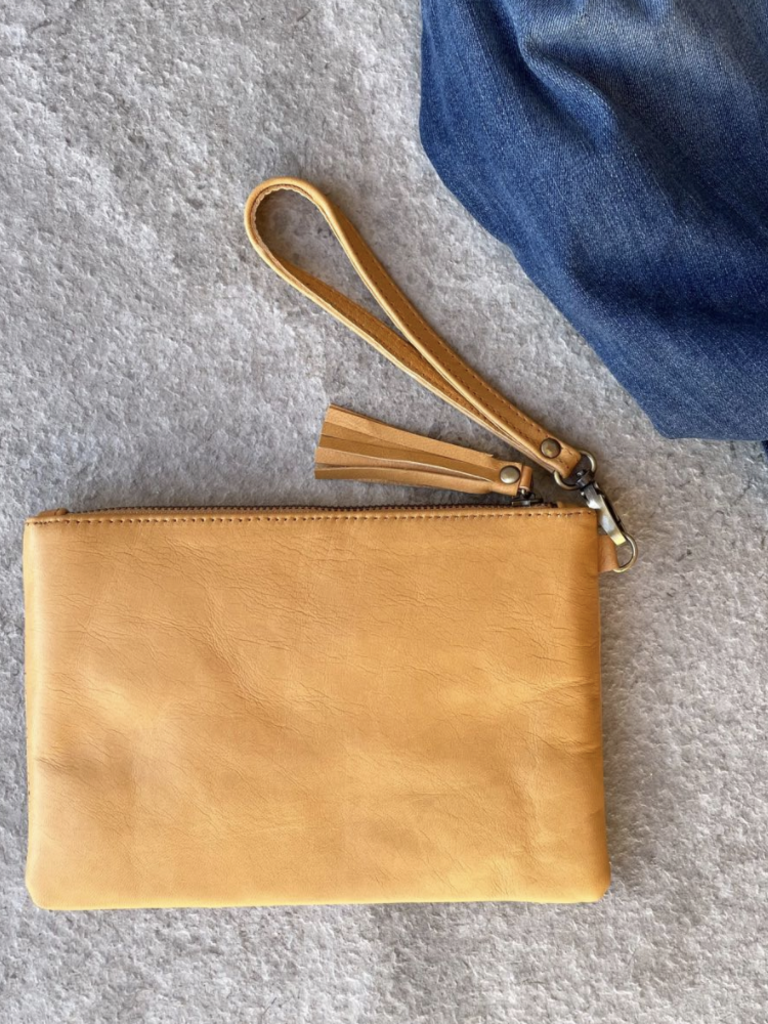 Shoe Shu GYPSY TASSEL CLUTCH