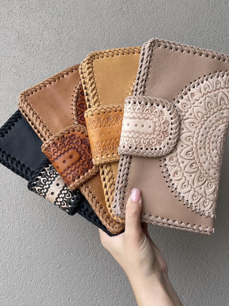 Shoe Shu BOHO MANDALA CLUTCH