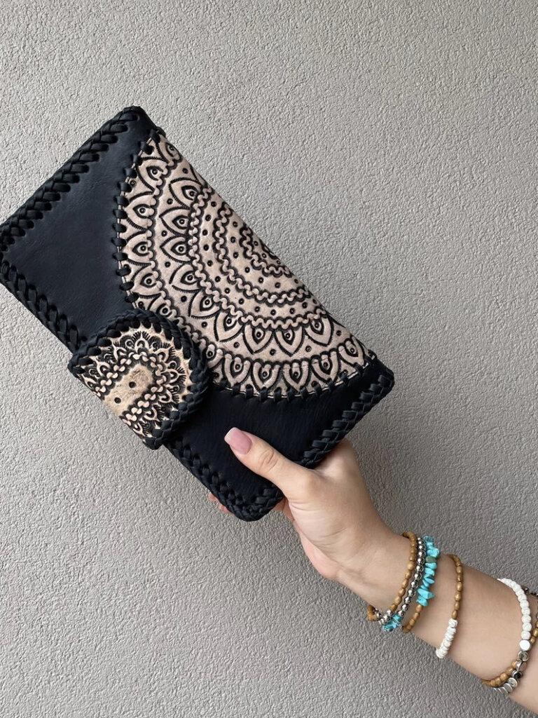 Shoe Shu BOHO MANDALA CLUTCH