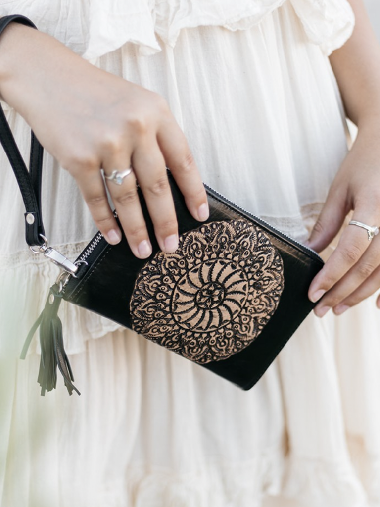 Shoe Shu BOHO MANDALA ZIP ROUND WALLET