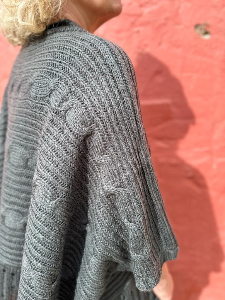 SWEATER OVERSIZED CABLE CHARCOAL
