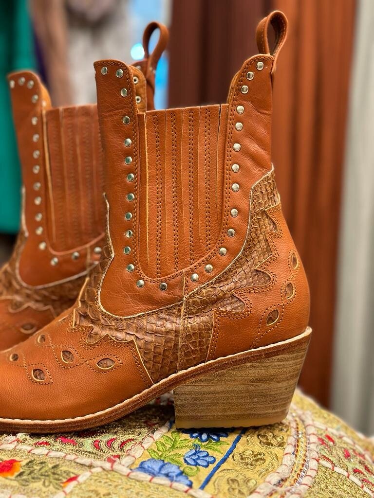 Shoe Shu SNAKESKIN COWBOY BOOT CAMEL