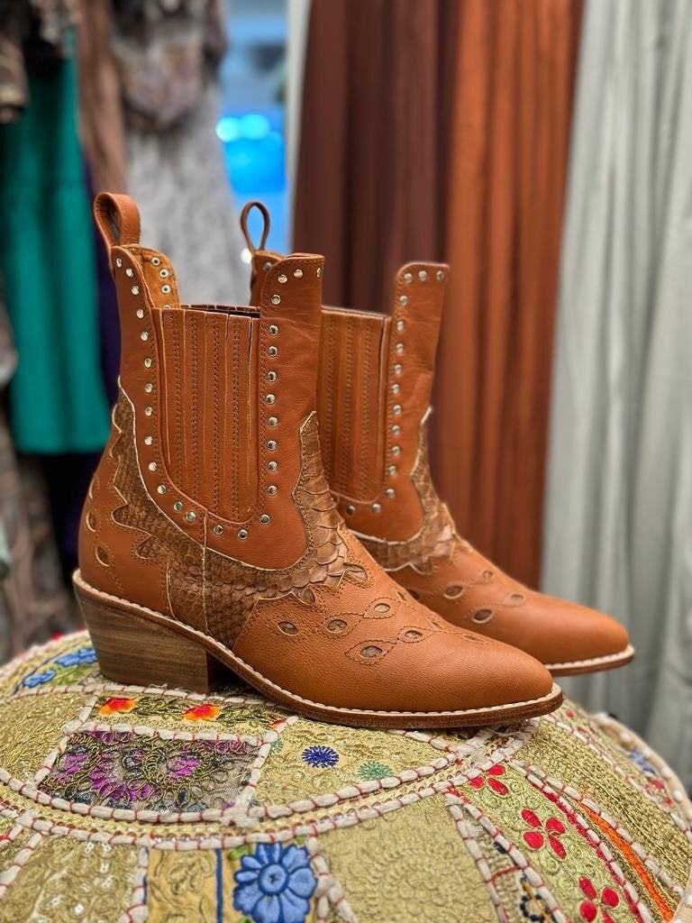 Shoe Shu SNAKESKIN COWBOY BOOT CAMEL
