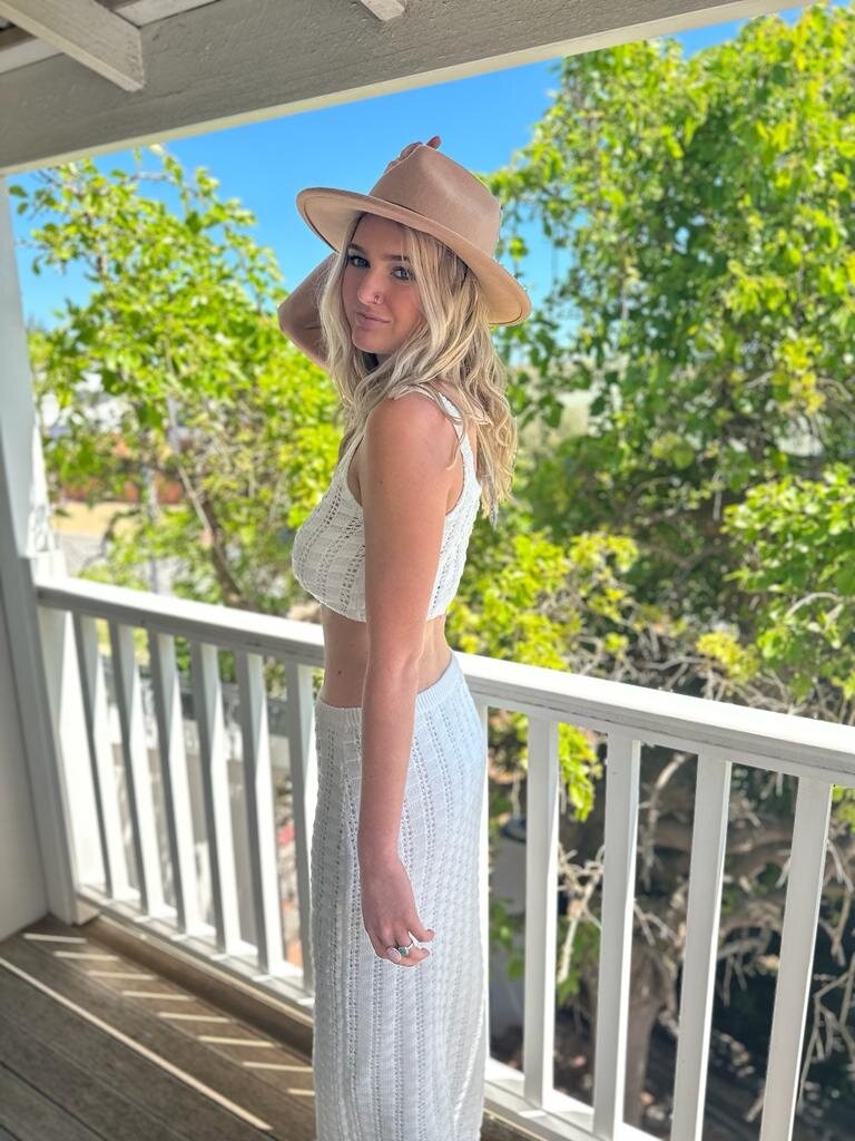 KNITTED CROP TOP WHITE