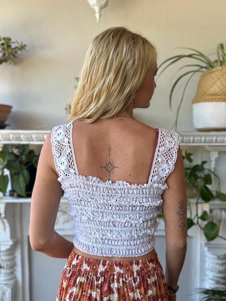 SHIRRED LACE TOP WHITE