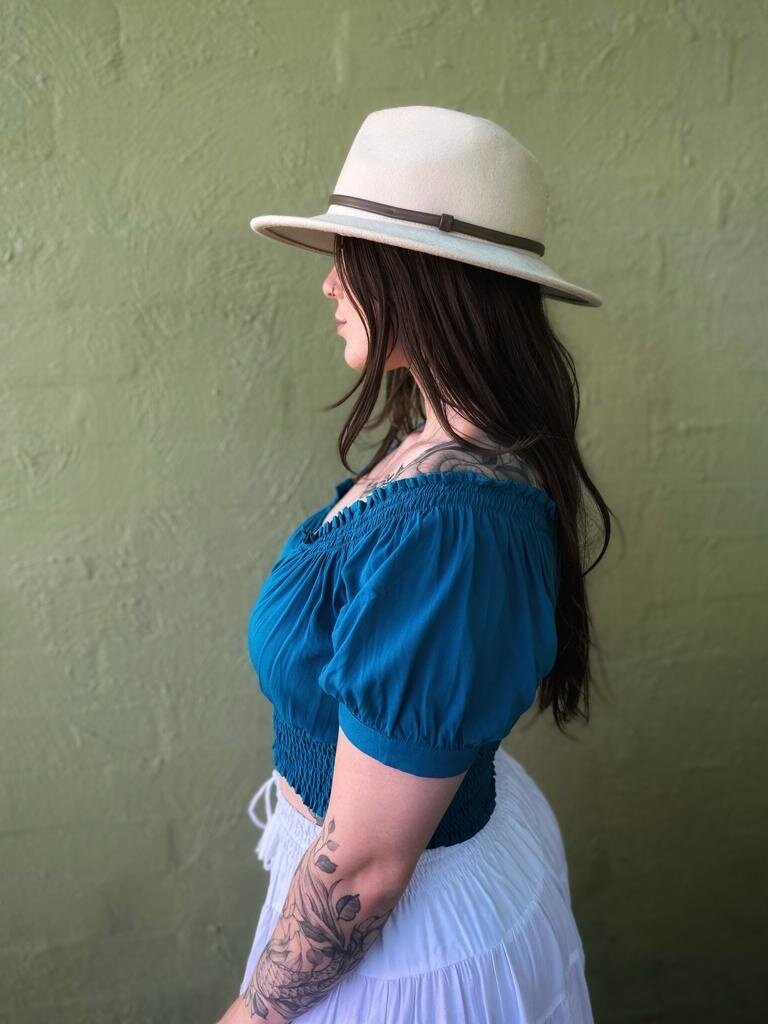 Honey & Stone Co AVA CROP PEACOCK
