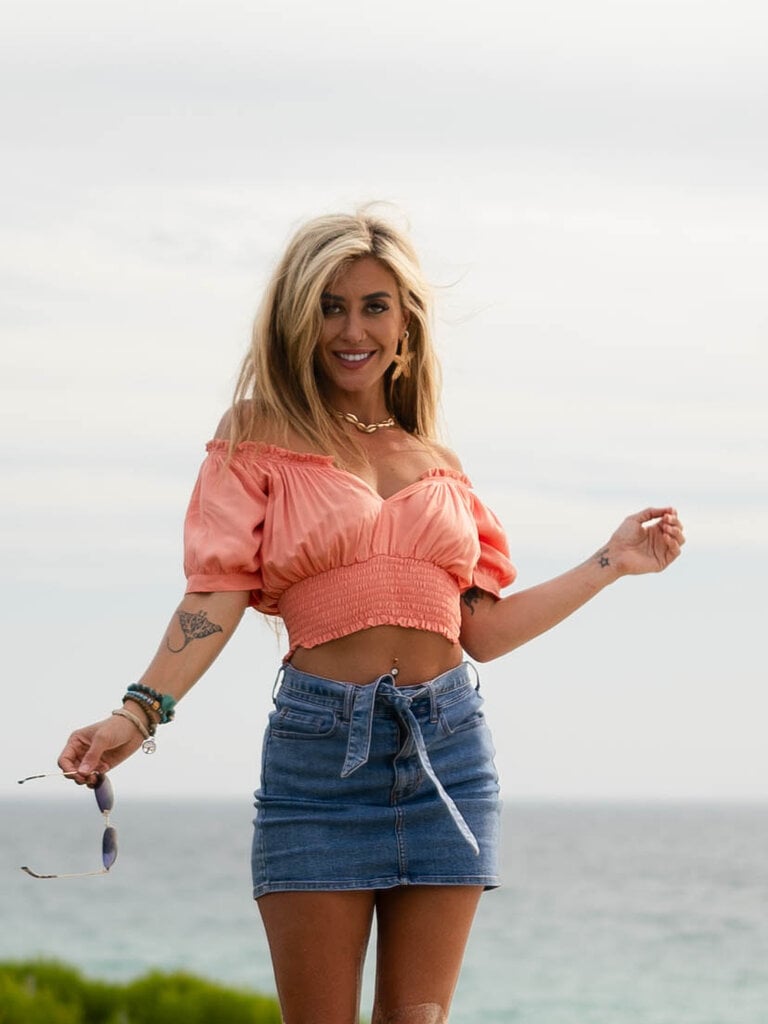 Honey & Stone Co AVA SUMMER PEACH CROP