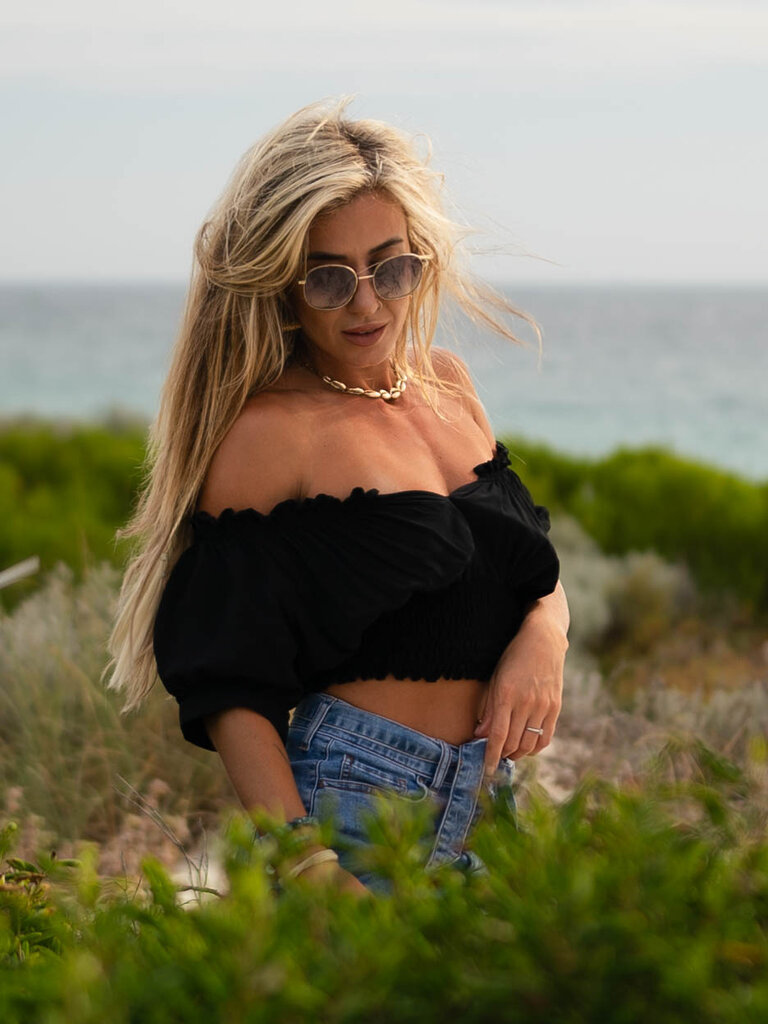 Honey & Stone Co AVA BLACK CROP