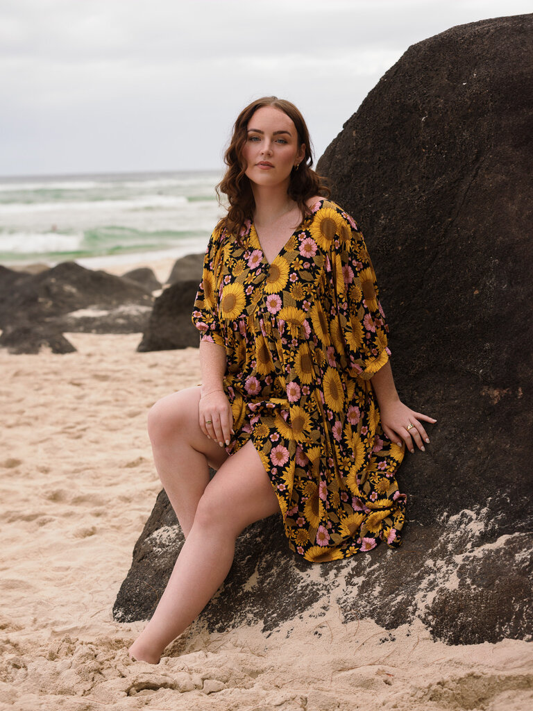 Honey & Stone Co BUTTERFLY LUNA FLOWER MINI