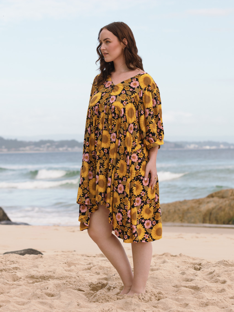 Honey & Stone Co BUTTERFLY LUNA FLOWER MINI