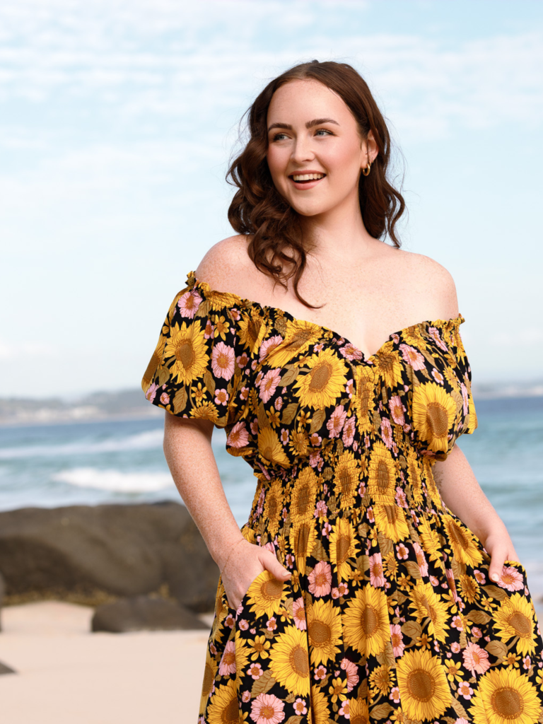 Honey & Stone Co OLIVIA LUNA FLOWER MINI