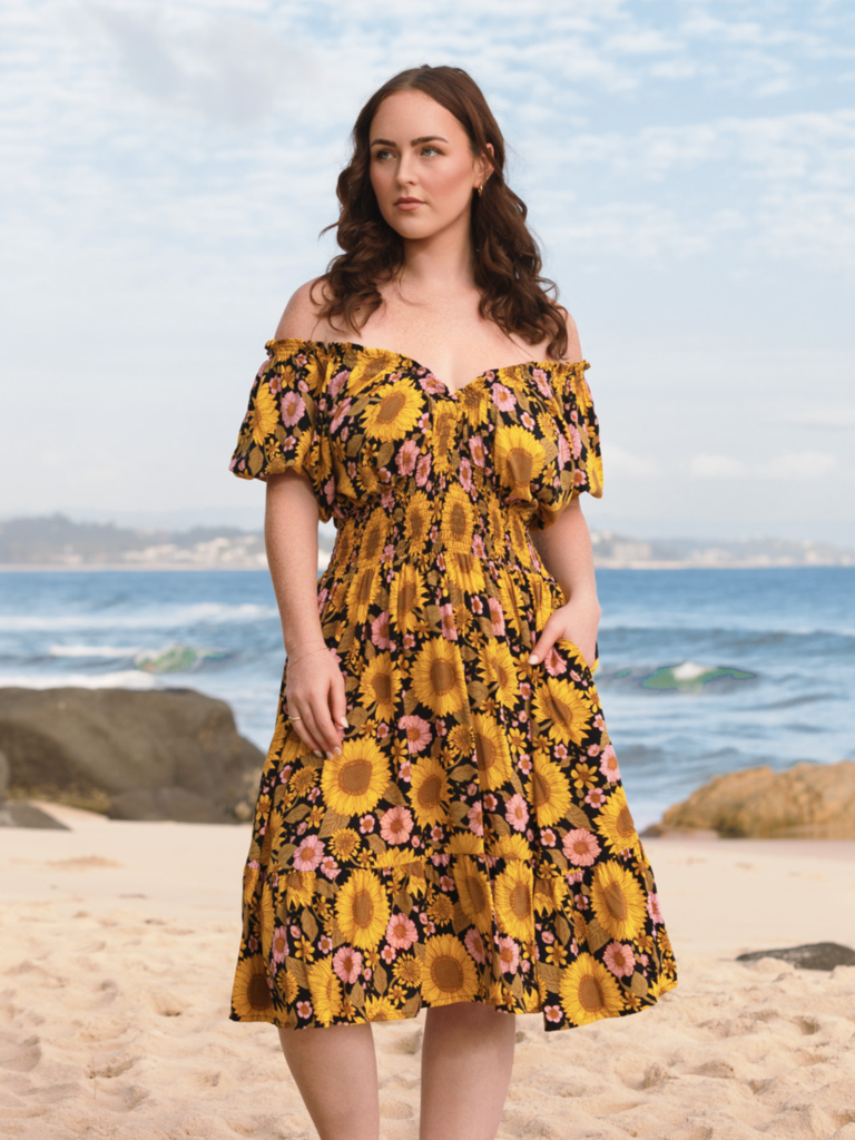 Honey & Stone Co OLIVIA LUNA FLOWER MINI