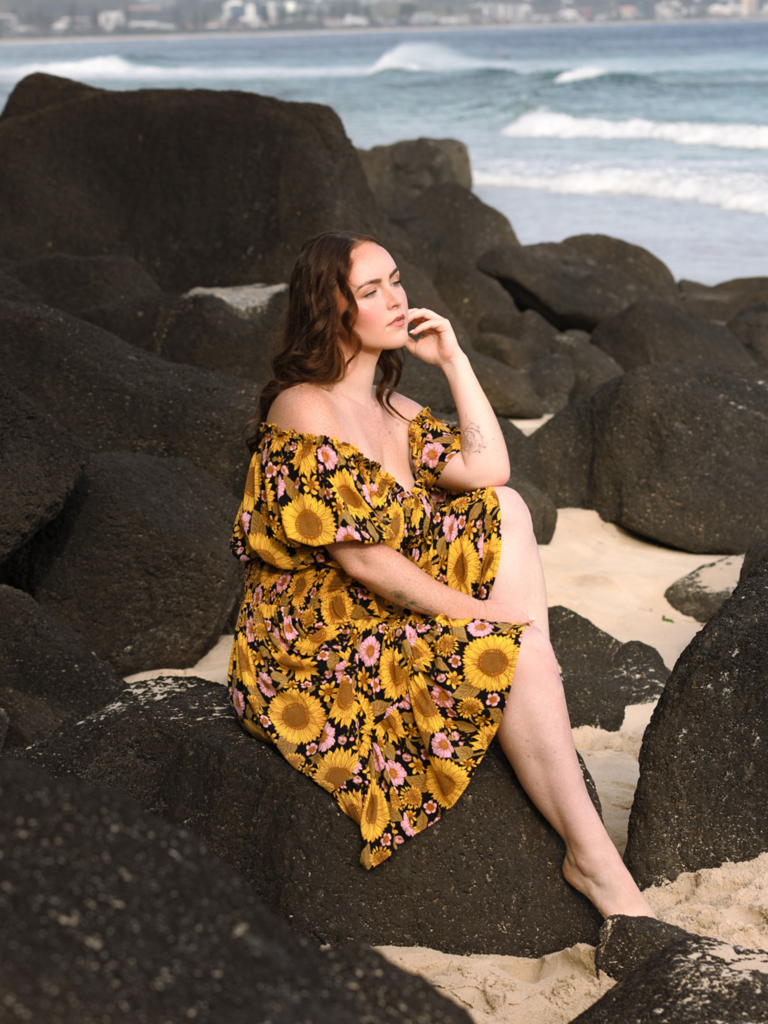 Honey & Stone Co OLIVIA LUNA FLOWER MINI