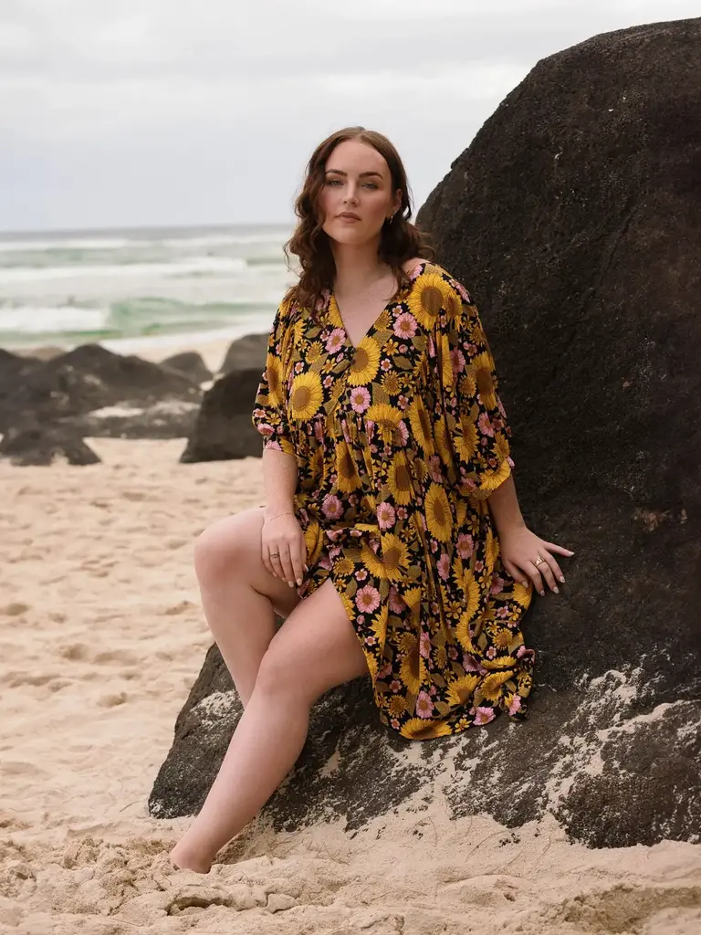 Honey & Stone Co BUTTERFLY LUNA FLOWER MINI