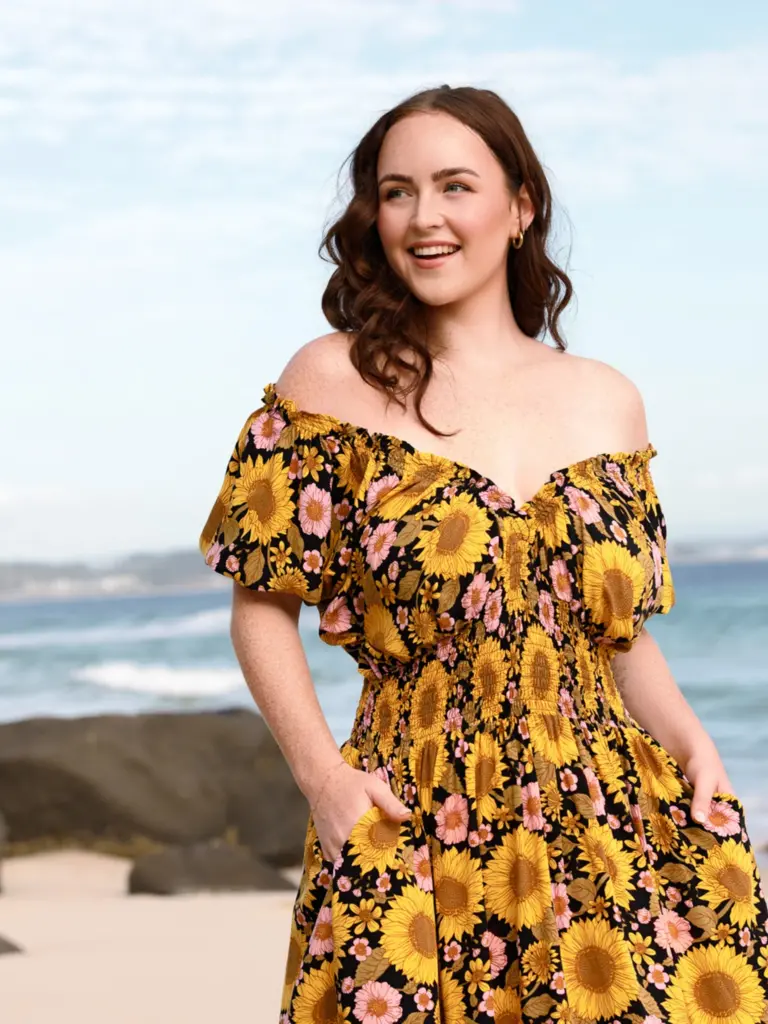 Honey & Stone Co OLIVIA LUNA FLOWER MINI
