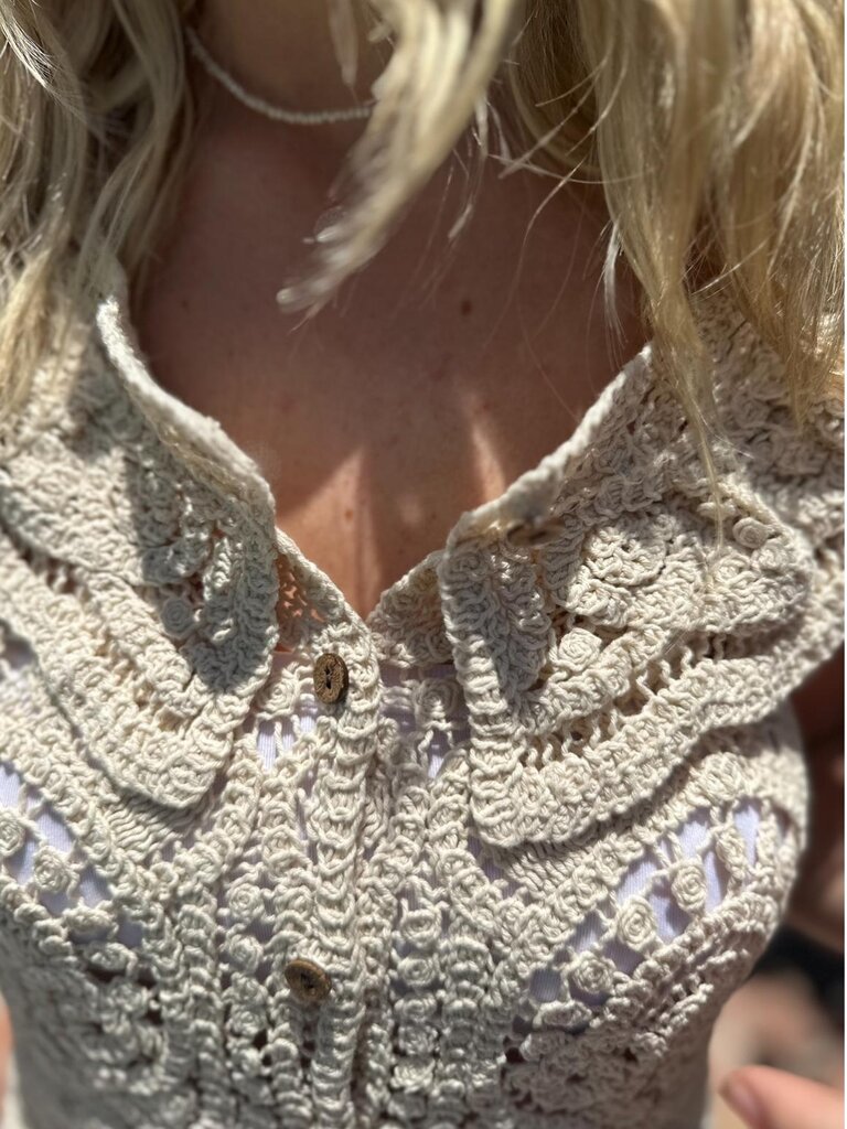 CROCHET FRILL VINTAGE CREAM TOP