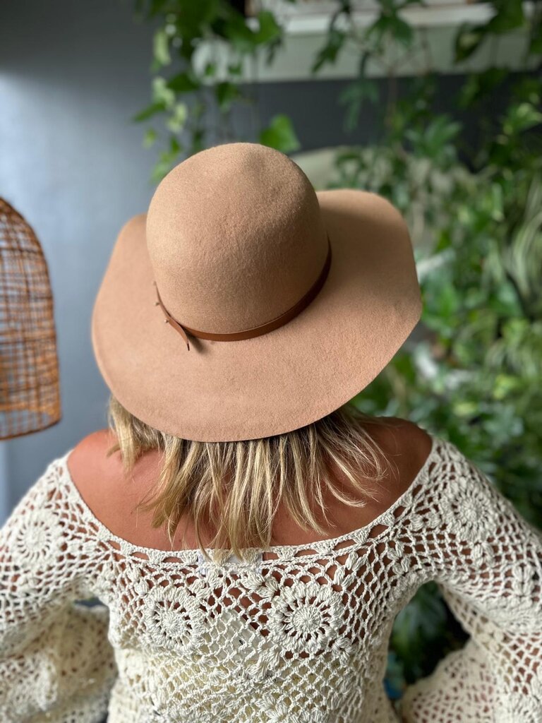 Holiday BYRON TAN HAT