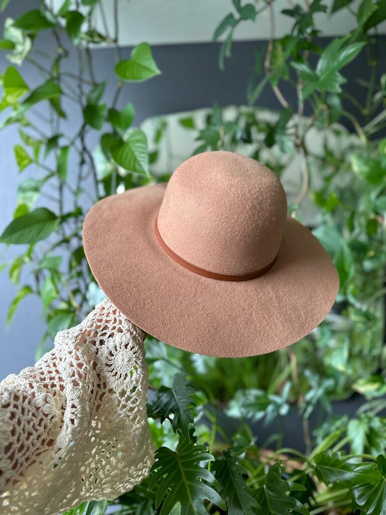 Holiday BYRON TAN HAT