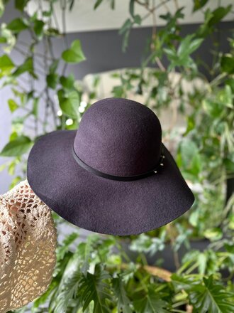 Holiday BYRON CHARCOAL HAT Holiday BYRON CHARCOAL HAT