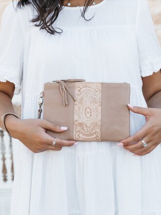 Shoe Shu BOHO SUNFLOWER TASSEL CLUTCH Shoe Shu BOHO SUNFLOWER TASSEL CLUTCH