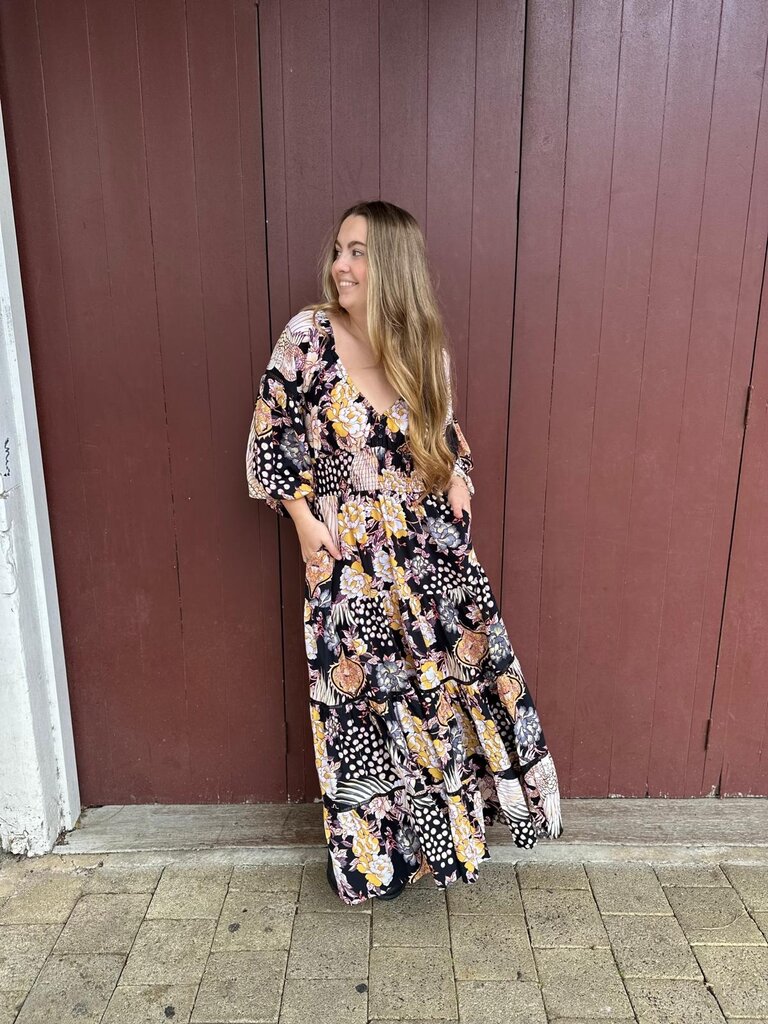 Naked Gypsy AKIRA LUMI MAXI