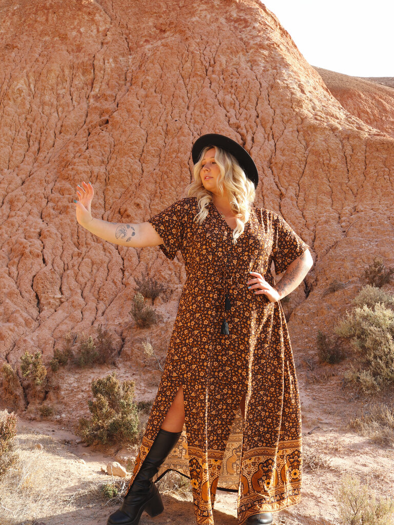 Honey & Stone Co SURI HONEY GLOW MAXI