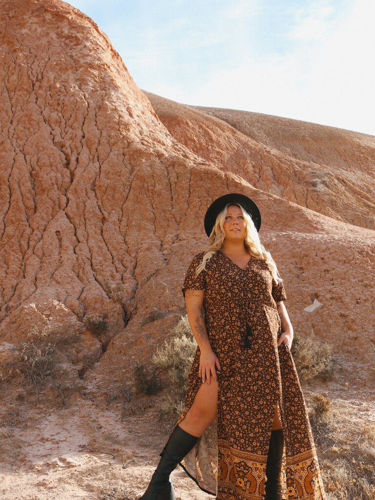 Honey & Stone Co SURI HONEY GLOW MAXI