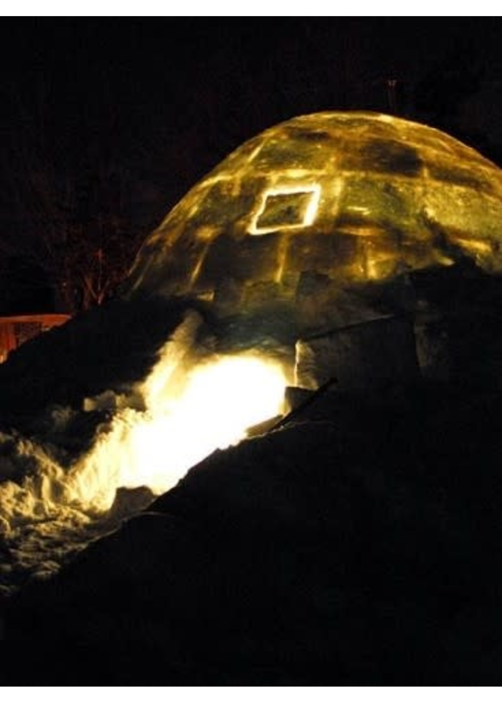 Maïkan Un Igloo la nuit