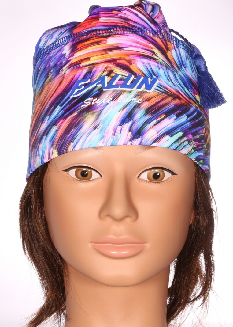 Falun Tuque style libre ponytail