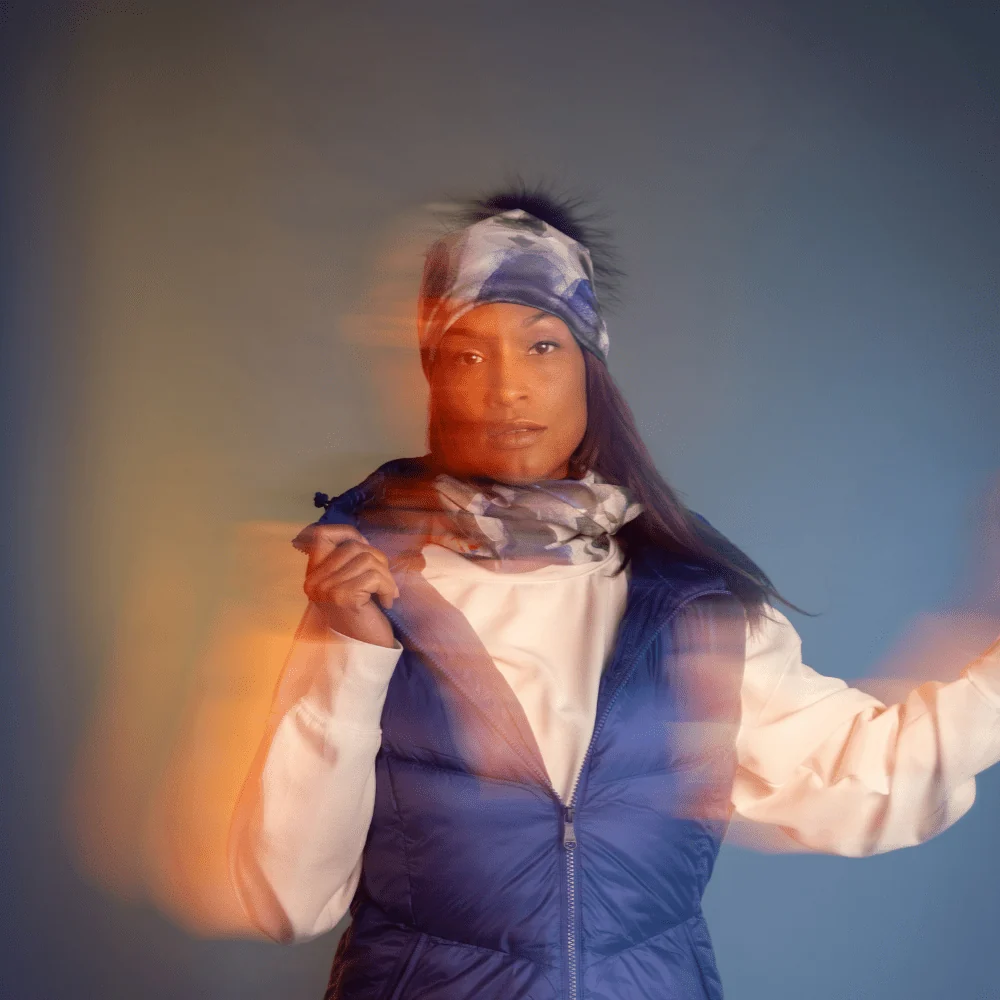 Lalita's Art Shop Tuque avec pompon amovible Blue Feathers - Femme