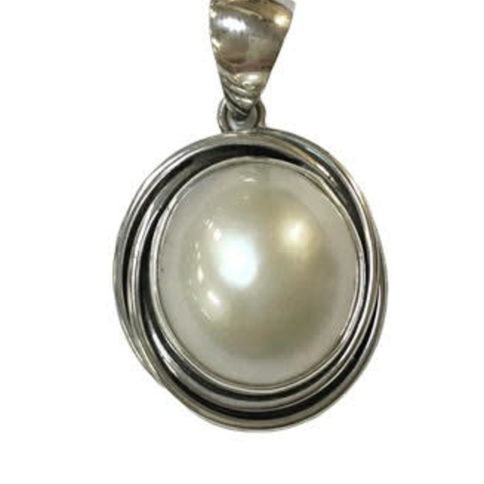 P144 Sterling Silver Tiered Setting Mabe Pearl Pendant