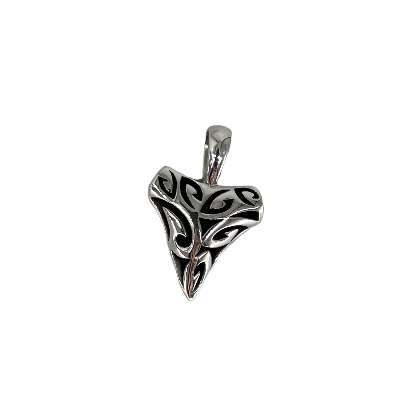 P388 Sterling Silver Tribal Motif Shark Tooth Pendant