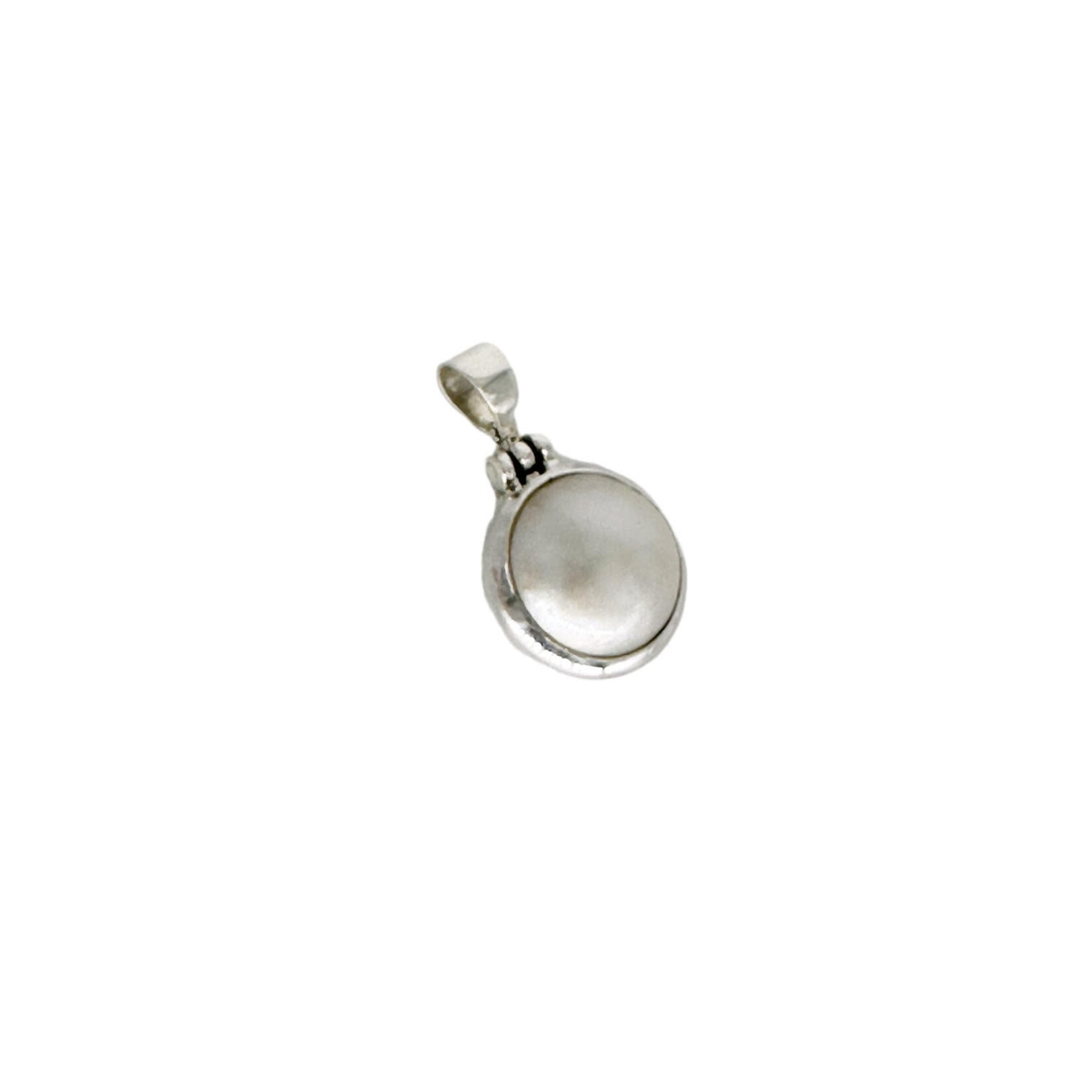 P416 Sterling Silver 15mm Freshwater Pearl Pendant White