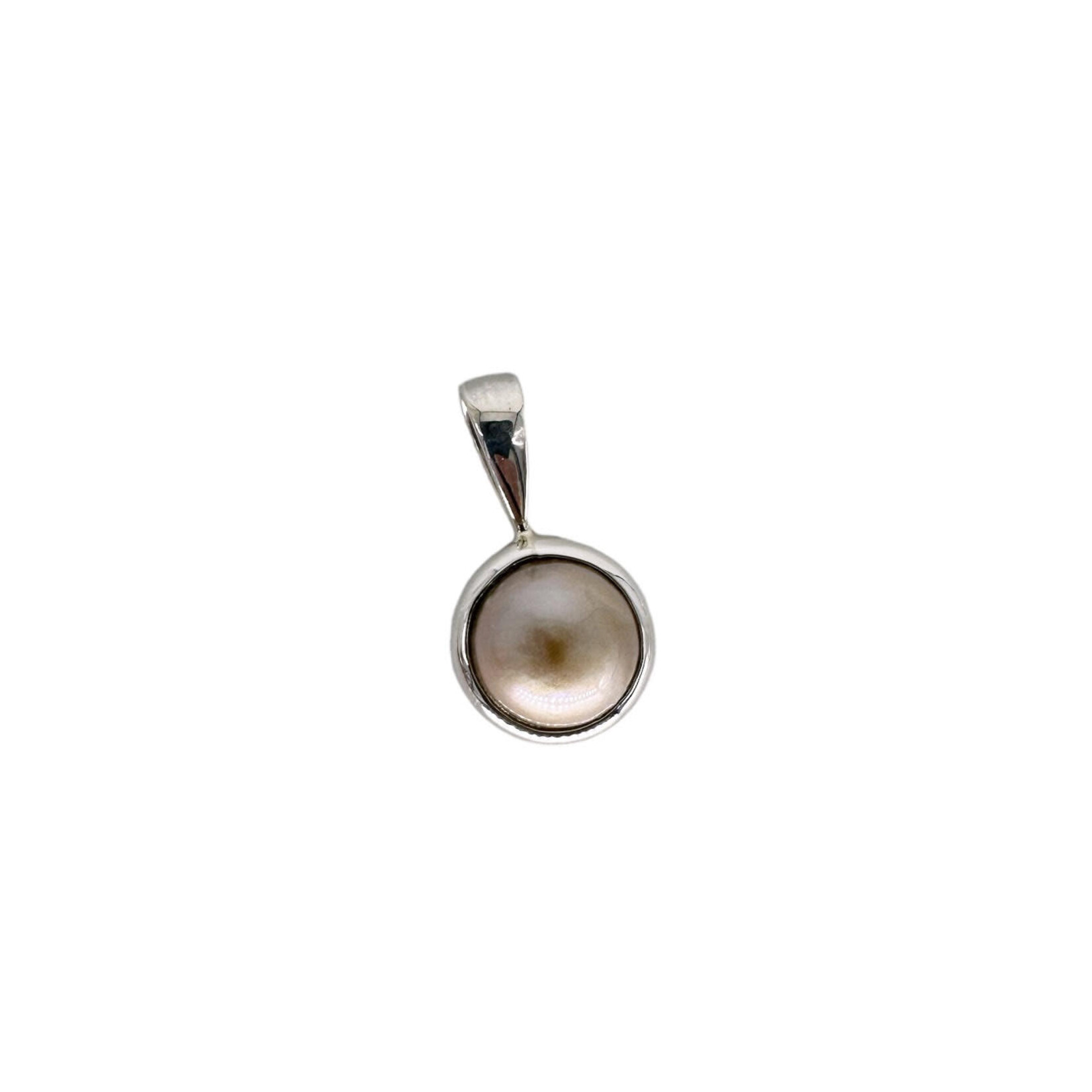 P423 Sterling Silver 10-12mm Champagne Pearl in Bezel Setting Pendant