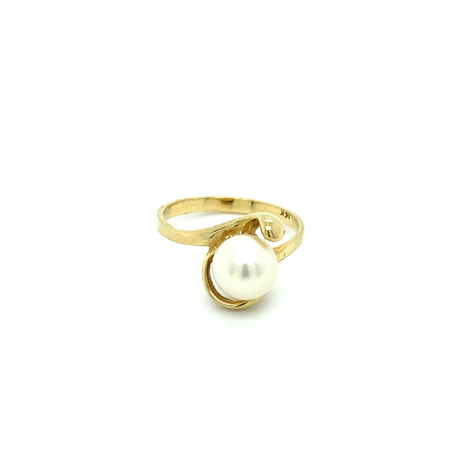 14K Yellow Gold Fresh Water Pearl Ring size 6.25